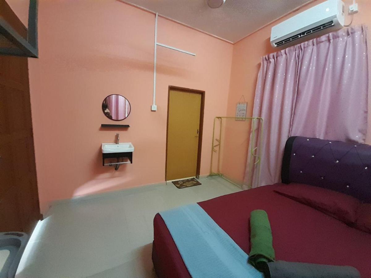 Guesthouse Mokteh Kuala Terengganu Buitenkant foto