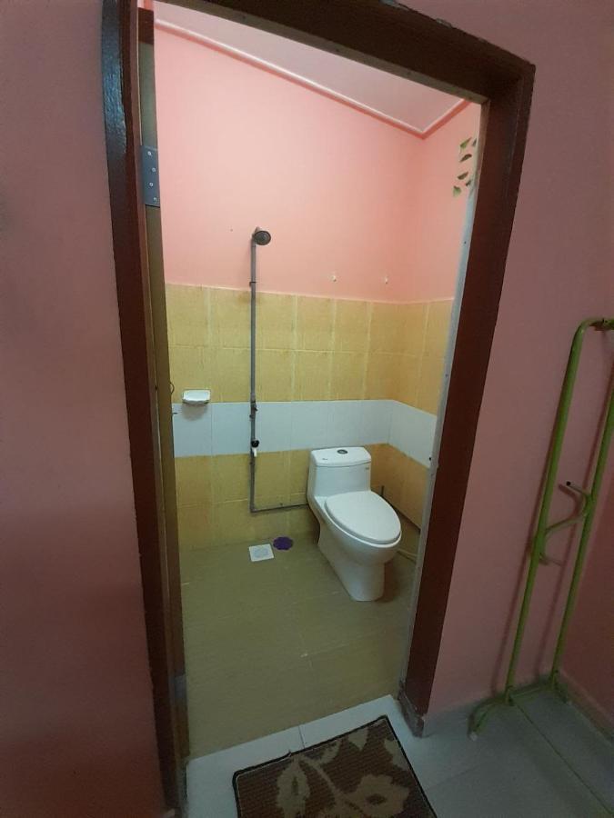 Guesthouse Mokteh Kuala Terengganu Buitenkant foto